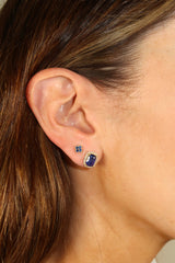 Mini Sapphire Flower Stud 14k