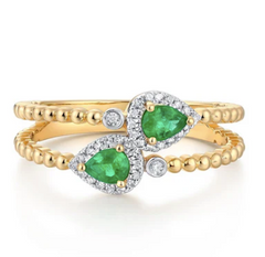 Emerald Pear and Diamond Halo Gold Ring 14k