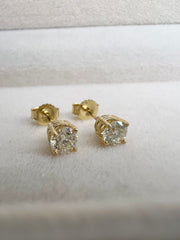 Round Diamond Gold Studs 14k
