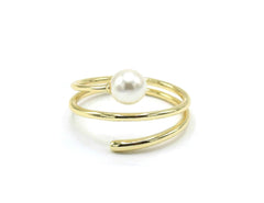 Single Pearl Gold Ring